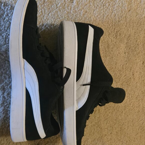 Puma Classic Shoes - Picture 3 of 4